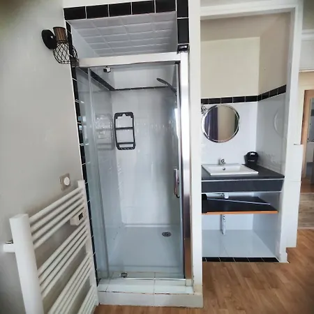 Bianca דירה Médis